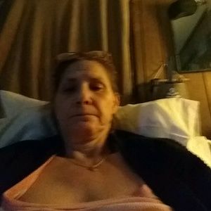 Meet your Posher, Dina